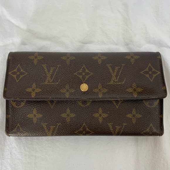 Louis Vuitton Handbags - 2003 LOUIS VUITTON Monogram Wallet Made in USA